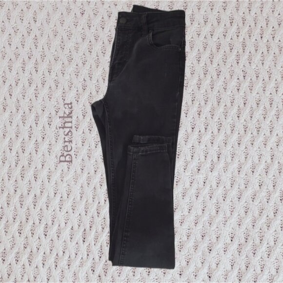 BERSHKA "Push Up" Mid Rise Jeans- Size 04 (fits slightly slimmer) - Picture 15 of 16
